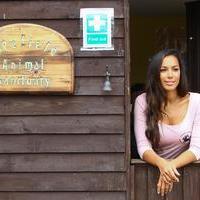 Leona Lewis visits the Hopefield Animal Sanctuary - Photos | Picture 98738